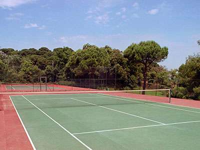 028 Instalaciones y servicios del histórico Club de Gol_tennis-1
